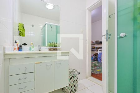 Casa de condomínio à venda com 560m², 5 quartos e 6 vagas Casa de condomínio à venda com 560m², 5 quartos e 6 vagasBanheiro/Suíte 3