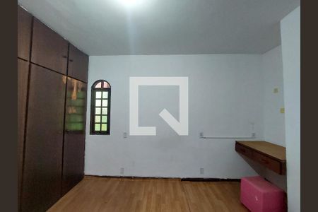 Quarto 1 de casa para alugar com 3 quartos, 100m² em Socorro, São Paulo