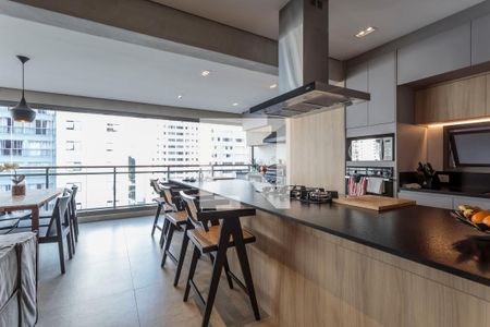 Sala/Cozinha de apartamento à venda com 2 quartos, 164m² em Indianópolis, São Paulo