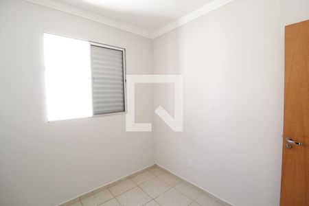 Quarto 2 de apartamento para alugar com 2 quartos, 45m² em Panorama, Uberlândia