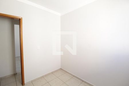 Quarto 2 de apartamento para alugar com 2 quartos, 45m² em Panorama, Uberlândia