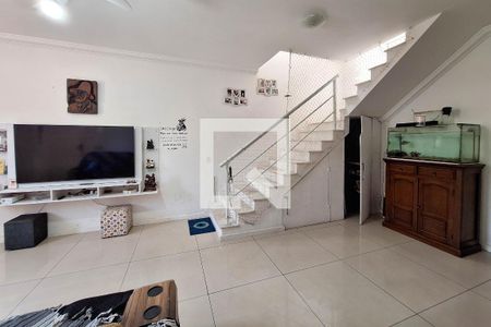 Sala de casa à venda com 5 quartos, 230m² em Itaipu, Niterói