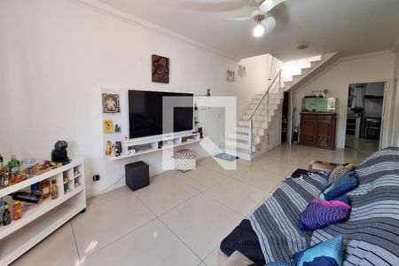 Sala de casa à venda com 5 quartos, 230m² em Itaipu, Niterói