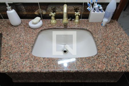 Lavabo da Sala de Estar de casa à venda com 3 quartos, 250m² em Castelo, Belo Horizonte