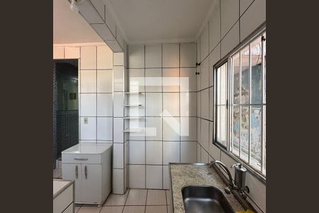 Cozinha de casa para alugar com 1 quarto, 60m² em Vila Adalgisa, Osasco