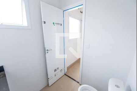 Banheiro de kitnet/studio para alugar com 1 quarto, 29m² em Centro, Taubaté