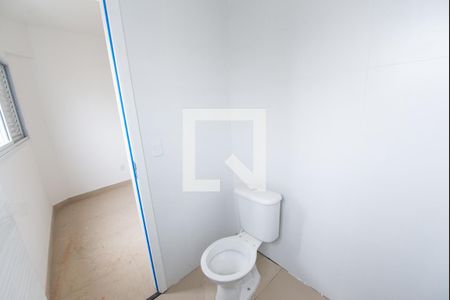 Banheiro de kitnet/studio para alugar com 1 quarto, 29m² em Centro, Taubaté