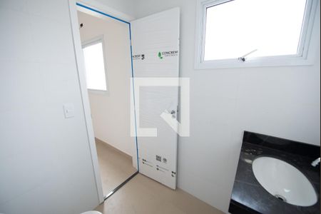 Banheiro de kitnet/studio para alugar com 1 quarto, 29m² em Centro, Taubaté