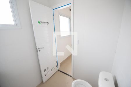 Banheiro de kitnet/studio para alugar com 1 quarto, 29m² em Centro, Taubaté