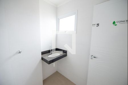 Banheiro de kitnet/studio para alugar com 1 quarto, 28m² em Centro, Taubaté