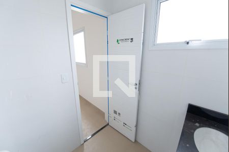 Banheiro de kitnet/studio para alugar com 1 quarto, 29m² em Centro, Taubaté