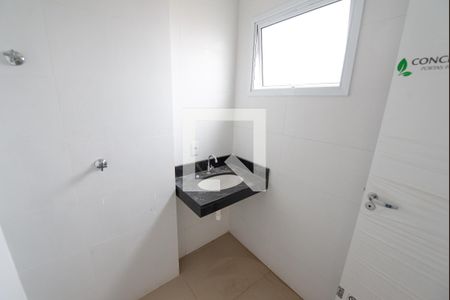 Banheiro de kitnet/studio para alugar com 1 quarto, 29m² em Centro, Taubaté