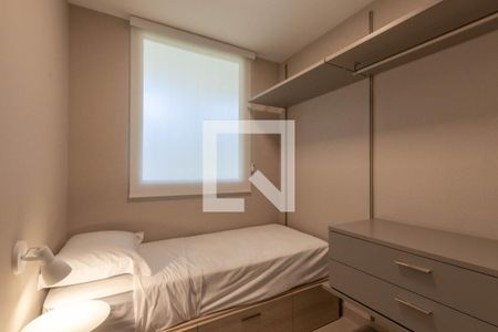 Apartamento à venda com 177m², 4 quartos e 3 vagas Apartamento à venda com 177m², 4 quartos e 3 vagasQuarto de Serviço