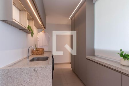 Apartamento à venda com 177m², 4 quartos e 3 vagas Apartamento à venda com 177m², 4 quartos e 3 vagasÁrea de Serviço