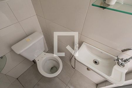 Lavabo de casa à venda com 2 quartos, 75m² em São João Batista, Belo Horizonte