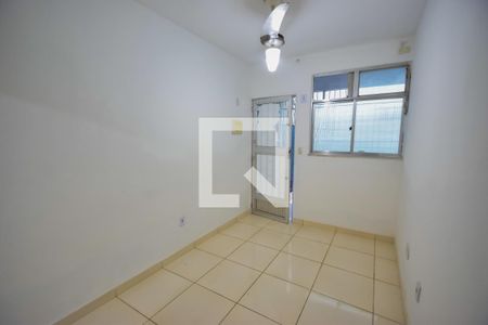 Sala de casa de condomínio à venda com 2 quartos, 50m² em Piedade, Rio de Janeiro