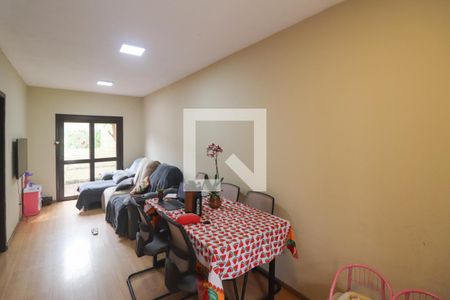 Sala de casa de condomínio à venda com 3 quartos, 120m² em Campestre, São Leopoldo