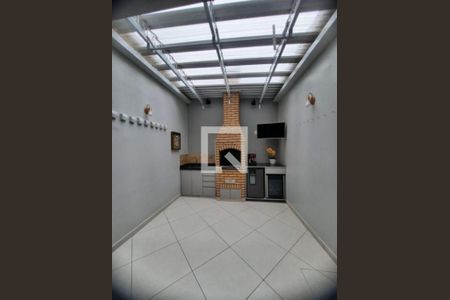 Casa à venda com 3 quartos, 109m² em Jardim Las Vegas, Santo André