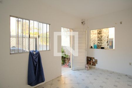 Casa de condomínio para alugar com 50m², 3 quartos e 1 vagaSala