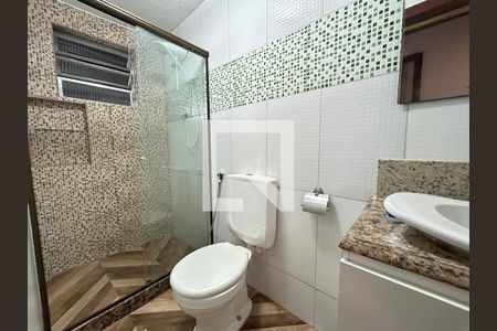 Banheiro de apartamento para alugar com 2 quartos, 90m² em Brás de Pina, Rio de Janeiro