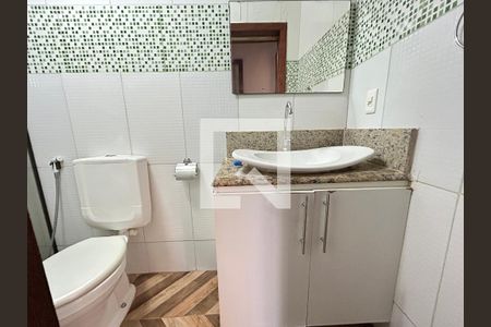 Banheiro de apartamento para alugar com 2 quartos, 90m² em Brás de Pina, Rio de Janeiro