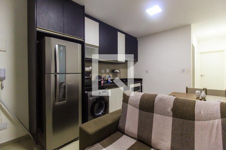 Sala/Cozinha de apartamento à venda com 1 quarto, 40m² em Vila Carmosina, São Paulo