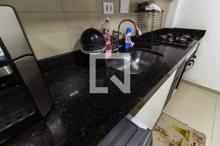 Sala/Cozinha de apartamento à venda com 1 quarto, 40m² em Vila Carmosina, São Paulo