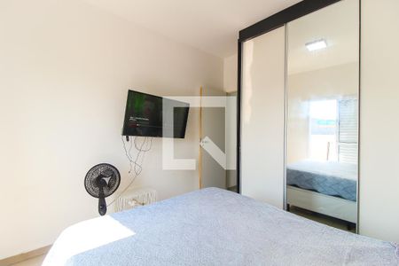 Quarto de apartamento à venda com 1 quarto, 40m² em Vila Carmosina, São Paulo