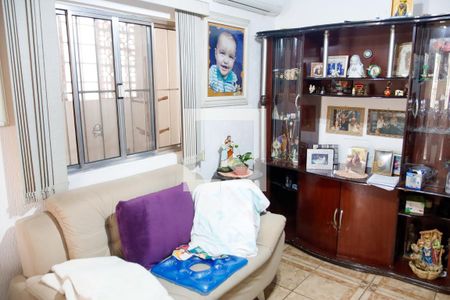 sala de casa à venda com 2 quartos, 226m² em Km 18, Osasco