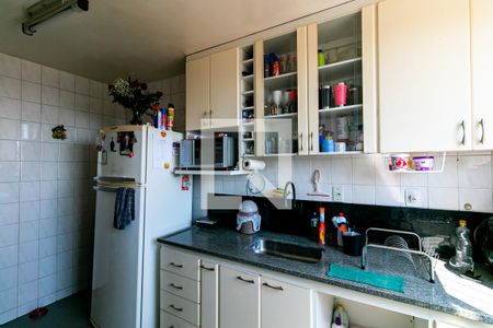 Cozinha de apartamento à venda com 2 quartos, 80m² em Havaí, Belo Horizonte