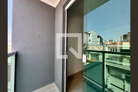 Sacada de casa para alugar com 2 quartos, 150m² em Vila Santa Teresa, Santo André