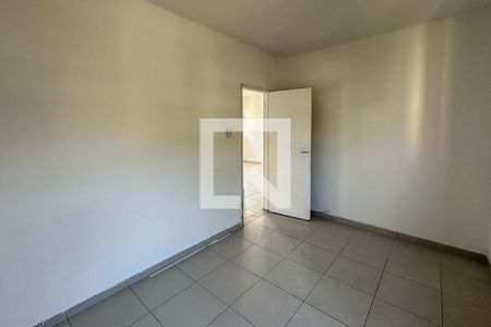 Quarto 1 de apartamento para alugar com 2 quartos, 60m² em Santa Terezinha, Belo Horizonte