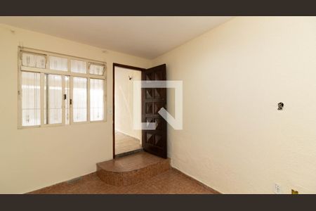 Sala de casa para alugar com 3 quartos, 100m² em Jardim Danfer, São Paulo