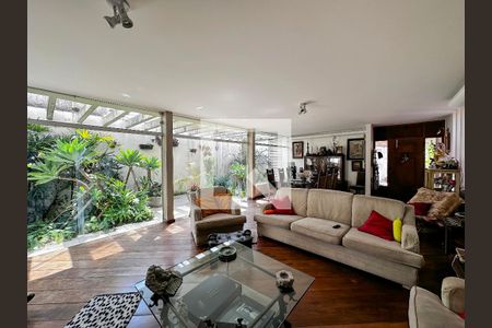 Sala de casa à venda com 4 quartos, 450m² em Granja Julieta, São Paulo