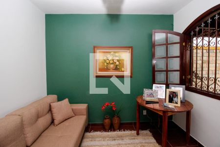 Sala de casa à venda com 3 quartos, 298m² em Boa Vista, Belo Horizonte