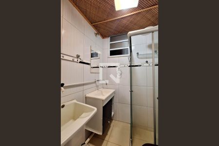 Banheiro de apartamento à venda com 1 quarto, 32m² em Centro, Niterói