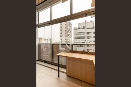 Sala de kitnet/studio para alugar com 1 quarto, 27m² em Moema, São Paulo