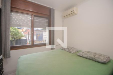 Quarto 1 de apartamento para alugar com 2 quartos, 102m² em Sarandi, Porto Alegre