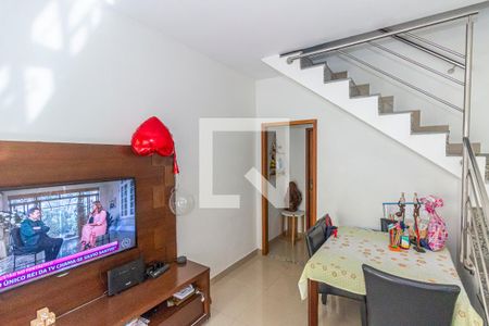 Sala de casa para alugar com 2 quartos, 60m² em Cordovil, Rio de Janeiro