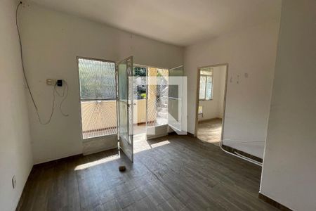 Sala de casa para alugar com 1 quarto, 55m² em Engenho do Porto, Duque de Caxias