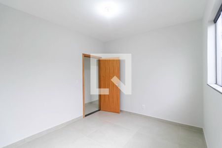 Quarto 2 de casa à venda com 3 quartos, 220m² em Parque Xangri-lá, Contagem