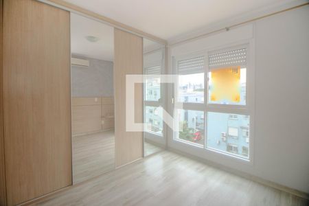 Suíte de apartamento à venda com 2 quartos, 60m² em Passo D’areia, Porto Alegre