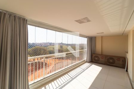 Sacada de apartamento à venda com 3 quartos, 132m² em Vila Brandina, Campinas