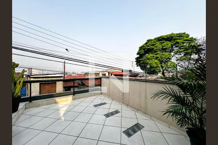 Sacada de casa à venda com 3 quartos, 240m² em Jardim Monte Azul, São Paulo