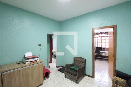 Hall dos Quartos de casa à venda com 5 quartos, 360m² em Providência, Belo Horizonte