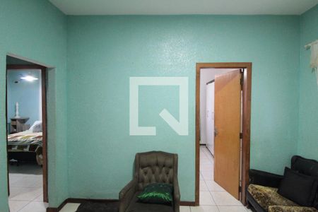 Hall dos Quartos de casa à venda com 5 quartos, 360m² em Providência, Belo Horizonte