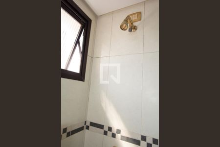 Apartamento para alugar com 214m², 4 quartos e 3 vagas Apartamento para alugar com 214m², 4 quartos e 3 vagasBanheiro da Suíte 2