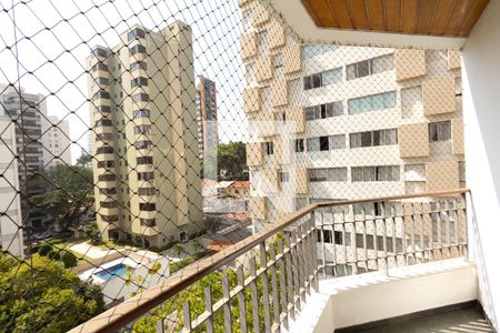 Apartamento para alugar com 214m², 4 quartos e 3 vagas Apartamento para alugar com 214m², 4 quartos e 3 vagasSuíte 1 varanda