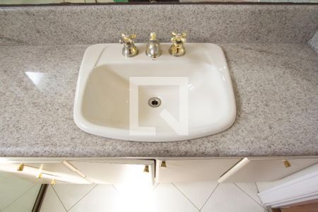 Apartamento para alugar com 214m², 4 quartos e 3 vagas Apartamento para alugar com 214m², 4 quartos e 3 vagasBanheiro