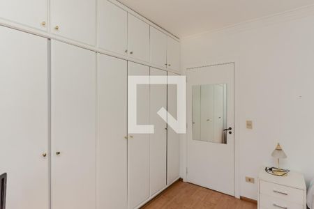 Apartamento para alugar com 214m², 4 quartos e 3 vagas Apartamento para alugar com 214m², 4 quartos e 3 vagasQuarto